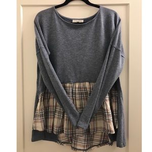 BO COLLECTION  adorable long sleeve top!